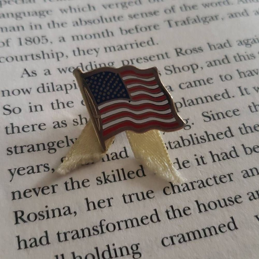 Vintage American Flag Pin